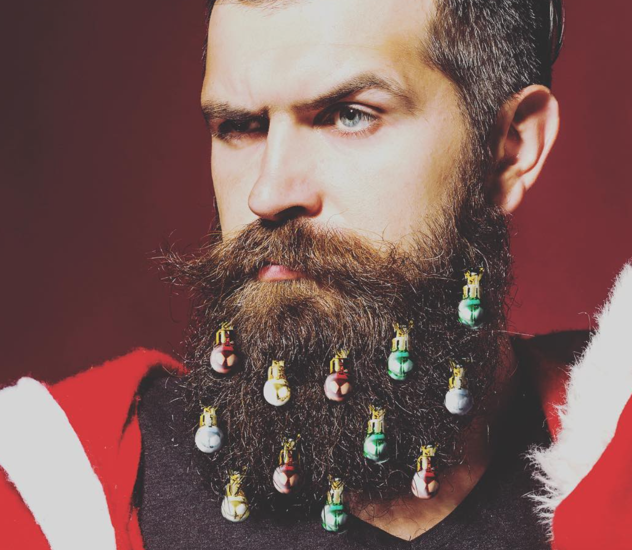 BOULES POUR BARBE : L'ACCESSOIRE DE NOËL DE TROP ? - PAUL.E Magazine