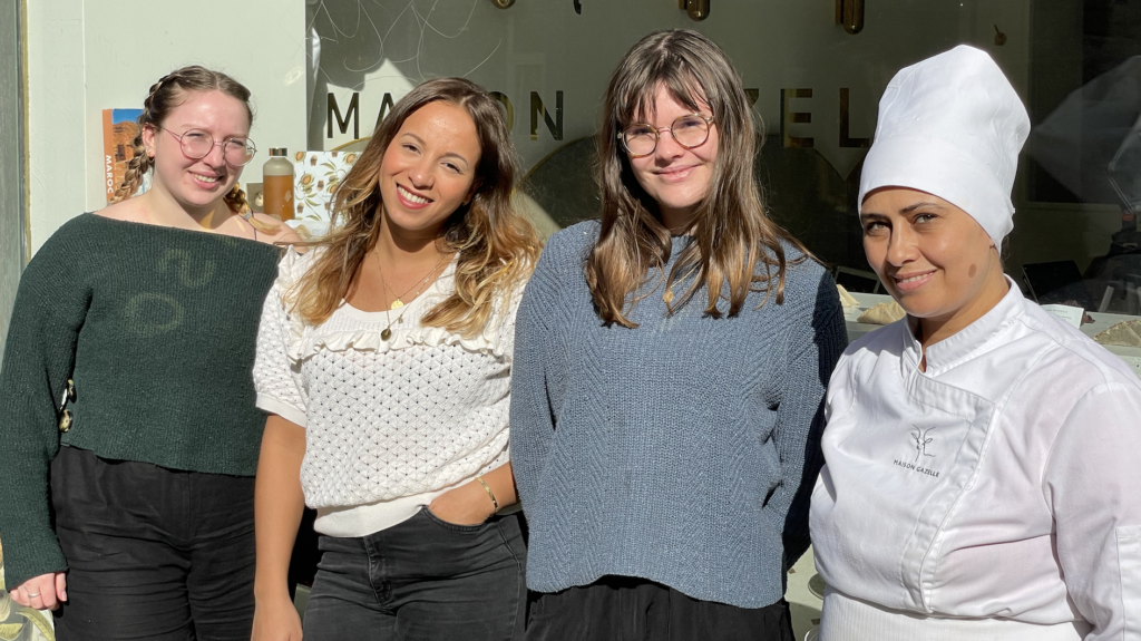 Une partie de l'équipe de Maison Gazelle (de gauche à droite : Perrine cadieu , Sara Boukhaled, Elsa Renard, Fatima Sfiny) - © Clémence Bouquerod